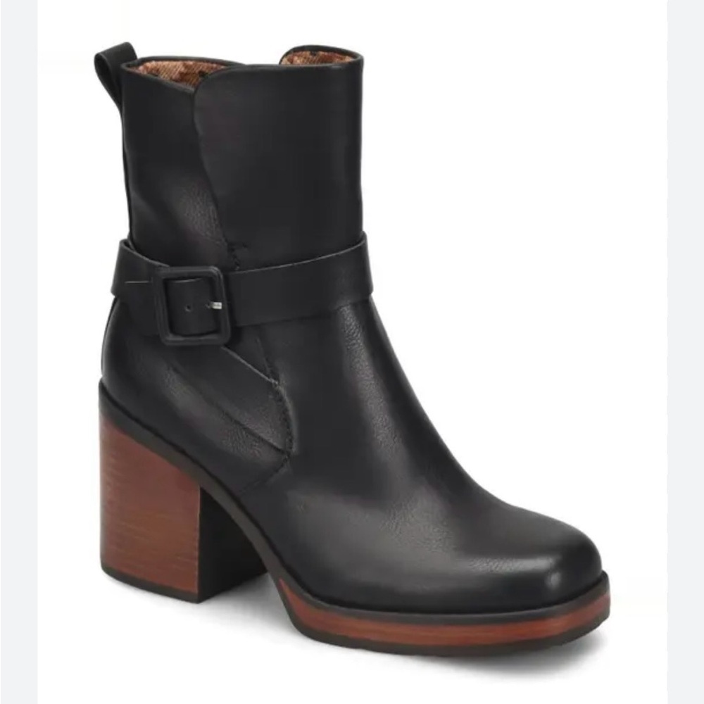 Korks Marcie Patform Boots Black Leather Size 10